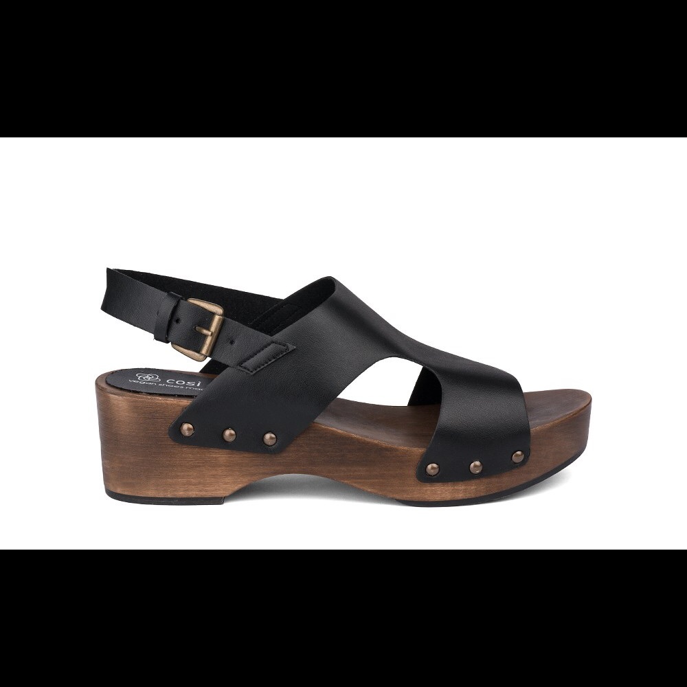 Cosi Cosi Vegan clog sandals.